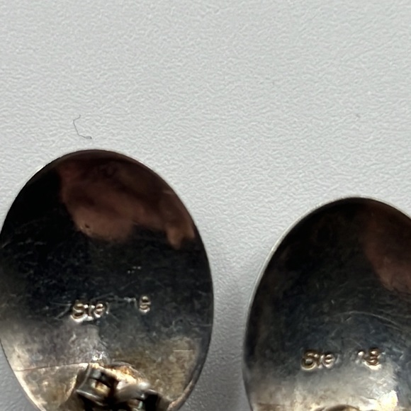 SOUTHWESTERN MULTI STONE INLAY STERLING SILVER POST EARRINGS - Picture 5 of 7